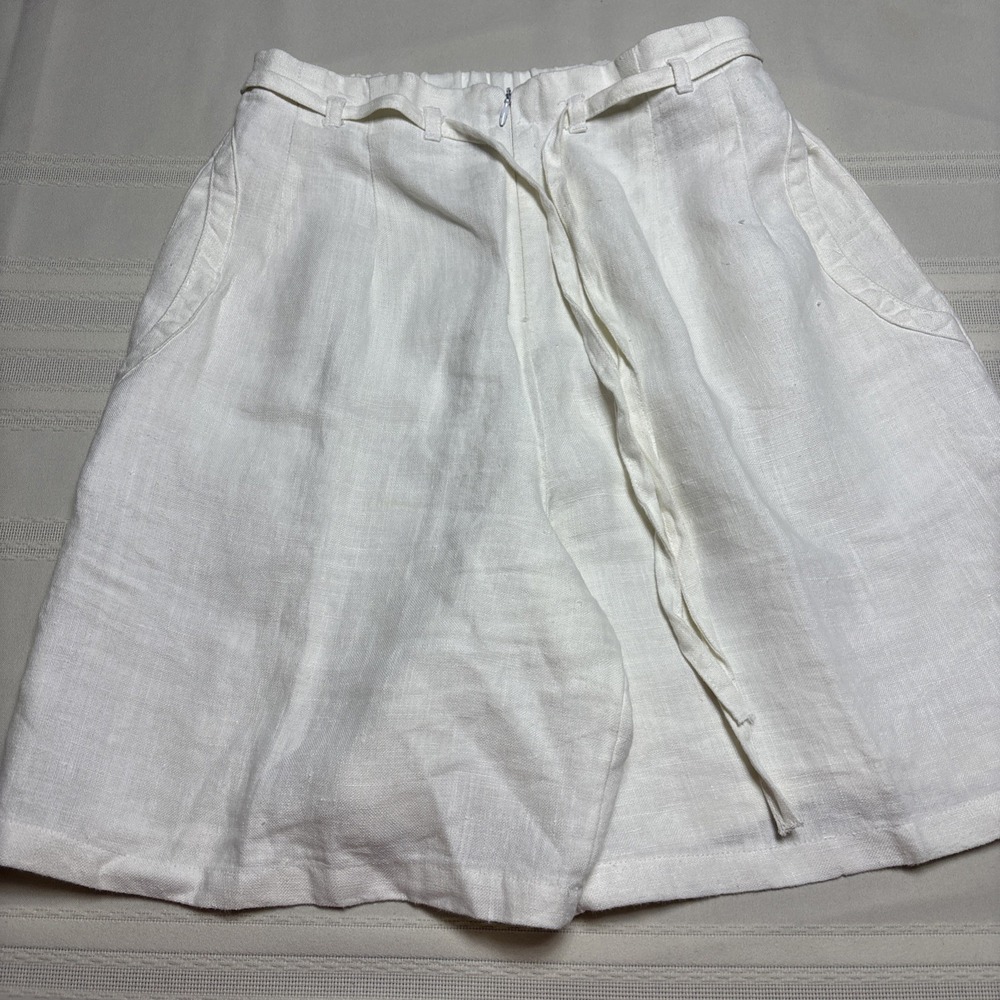 Harve Benard Vintage White 100% Linen Shorts  Womens Size Small